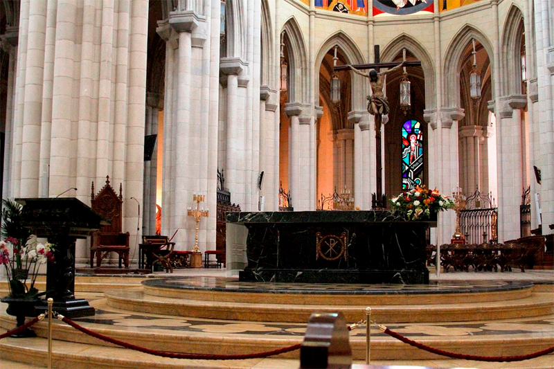 Catedral de la Almudena. Presbiterio