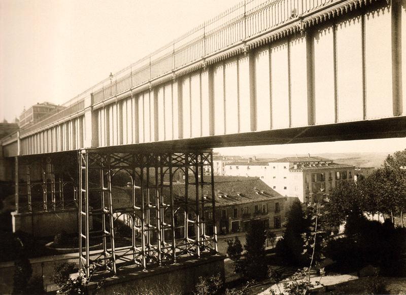 Fotografa del antiguo viaducto
