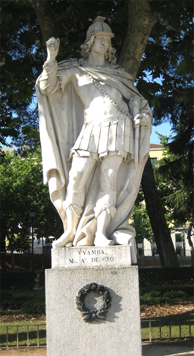 Estatua del rey Wamba en la plaza de Oriente