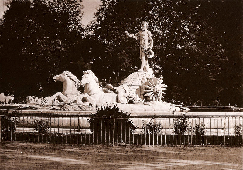 Salón del Prado. Fuente de Neptuno