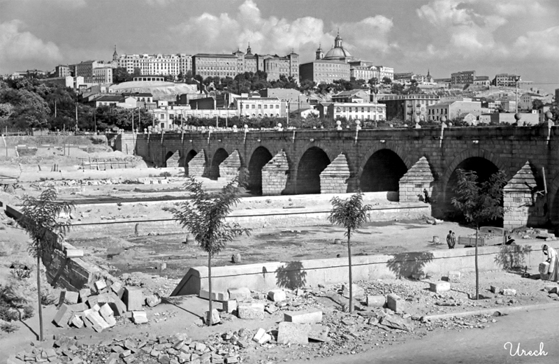 Obras de canalización en el río Manzanares. Alrededor de 1950