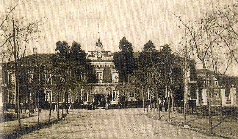 Antiguo pabellón de gobierno del Gómez Ulla