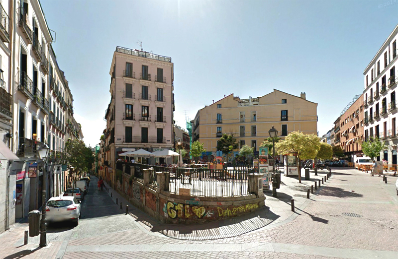 Plaza de Juan Pujol (El Rastrillo)