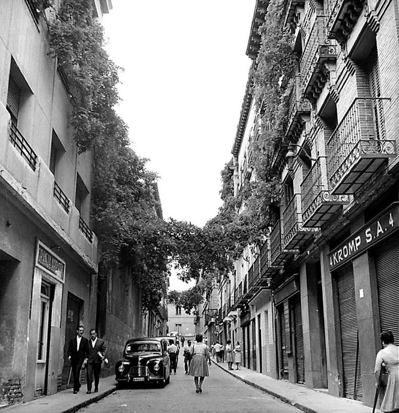 Antigua fotografa de la calle de de Pozas