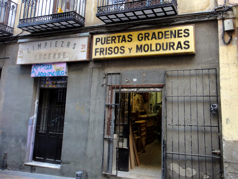 Molduras en la calle de la Madera