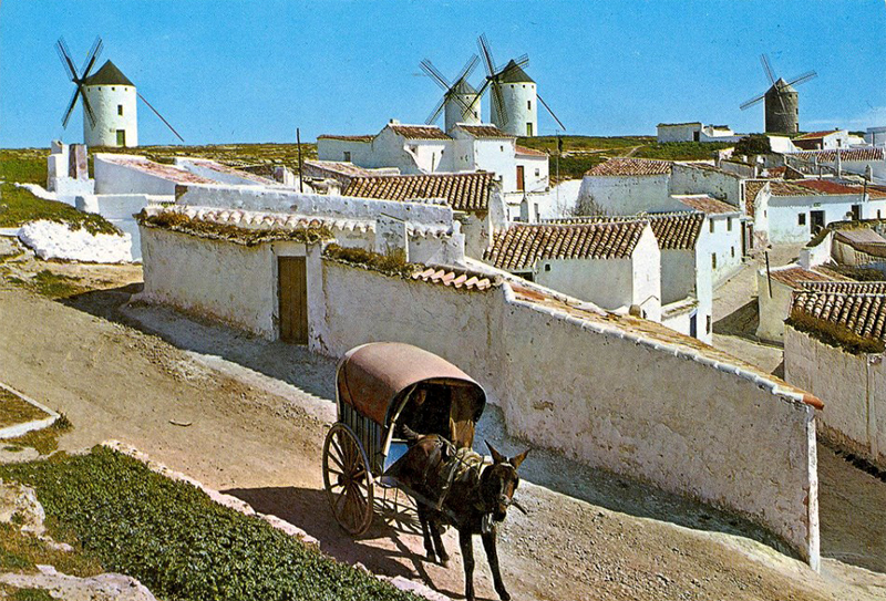 Imagen de tartana de panadero en una antigua tarjeta postal de Criptana