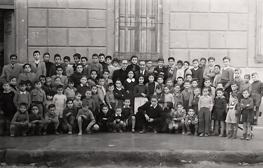  Don Julio y don José Sainz en el Colegio Teresiano. 1949
