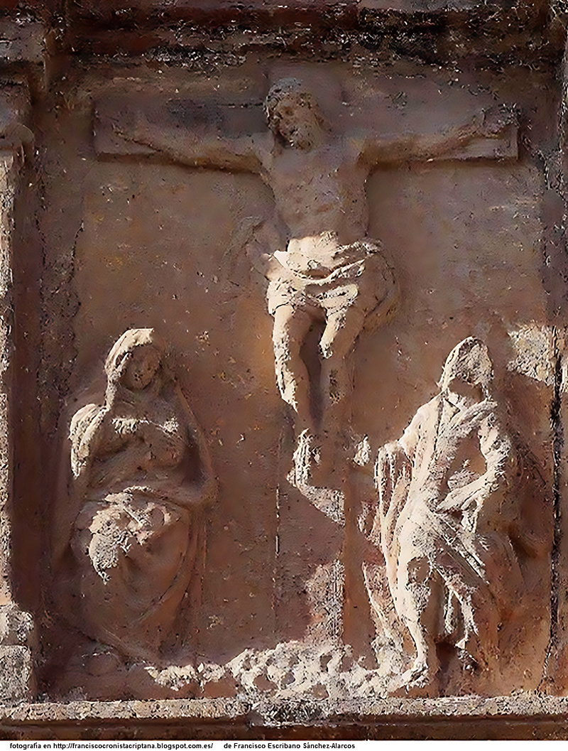 Detalle en la portada de la ermita de la Veracruz