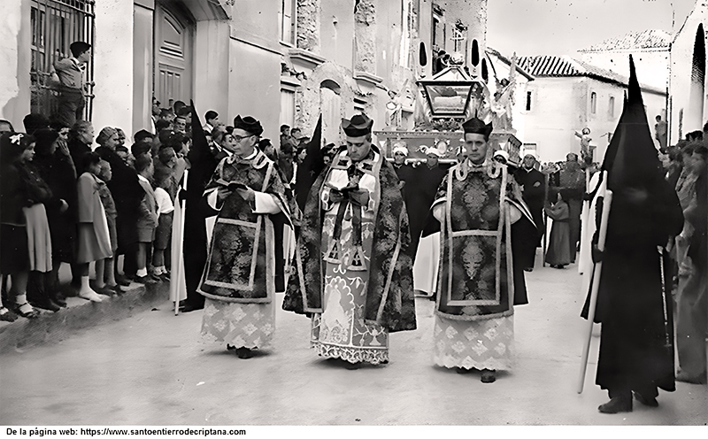 Procesin del Santo Entierro en 1951