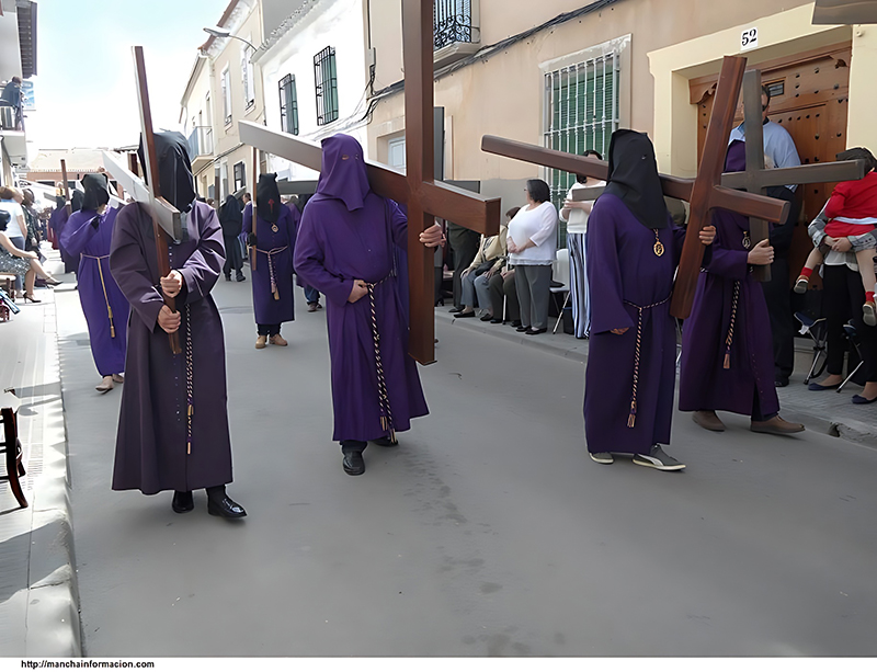 Penitentes tras Jess Nazareno