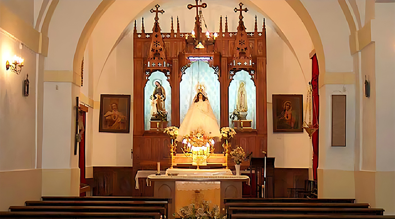 Interior de la ermita de la Virgen de la Paz
