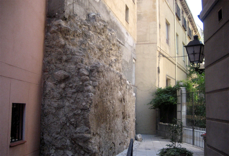Restos de la muralla cristiana en la calle de los Mancebos